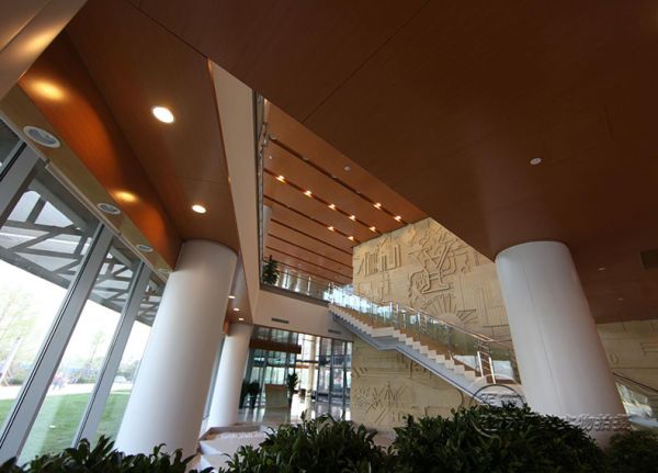 【軍霸建材】鋁單板廠(chǎng)家對(duì)價(jià)錢(qián)的定位如何？